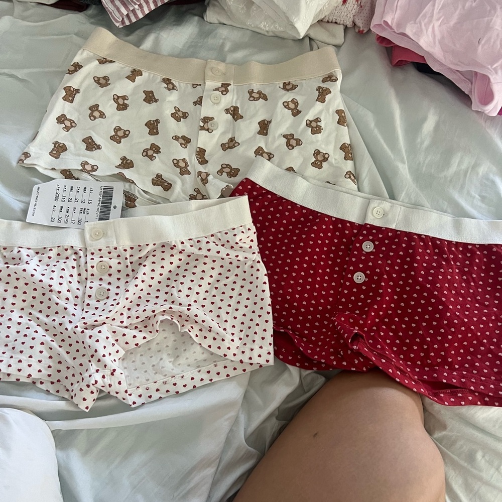 women’s brandy melville shorts